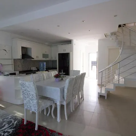 Vilă 5 Bedroom In Belek