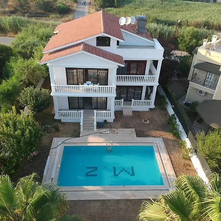 Villa 5 Bedroom In *