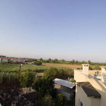 5 Bedroom In
